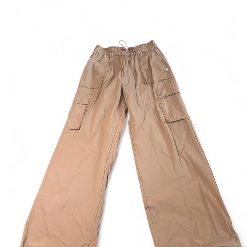 Women's Fabletics Blush Pink Cargo Pants Size M